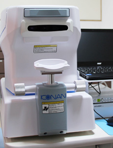 眼科検査機器：スペキュラマイクロスコープ